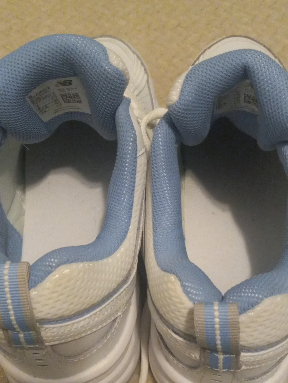 Womens White And Baby Blue Trim Sz 7 New Balance 409